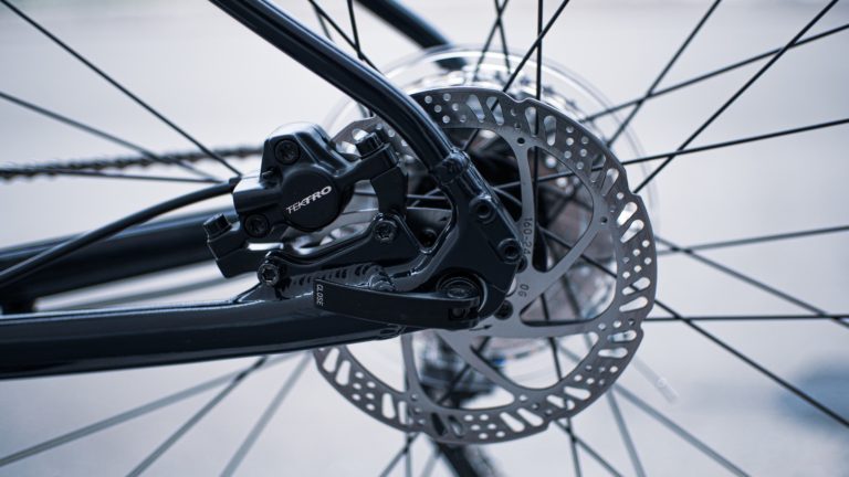 Rim brakes versus disc brakes: which is better? - Nomad Frontiers