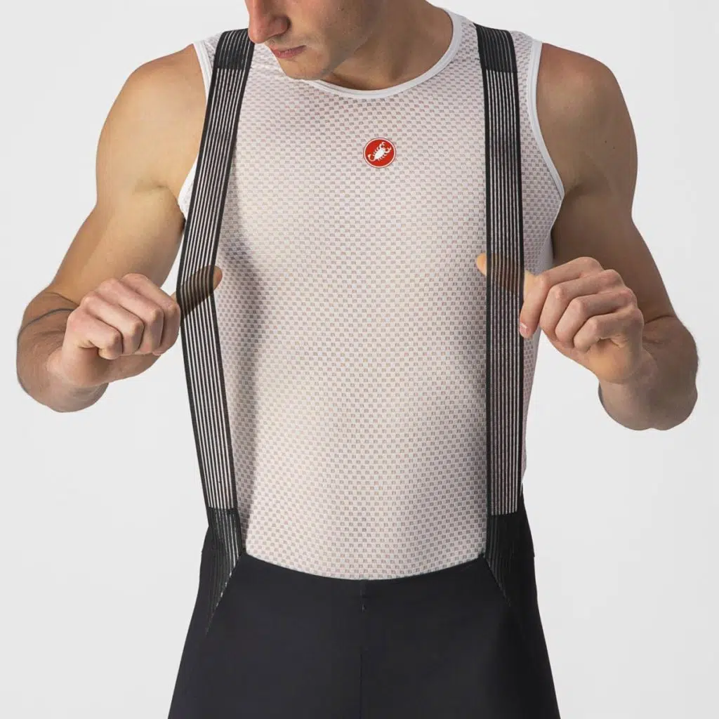 Castelli Unlimited Ultimate Liner playing with straps