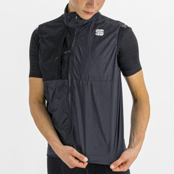 Sportful Supergiara Layer W Vest tugging at front