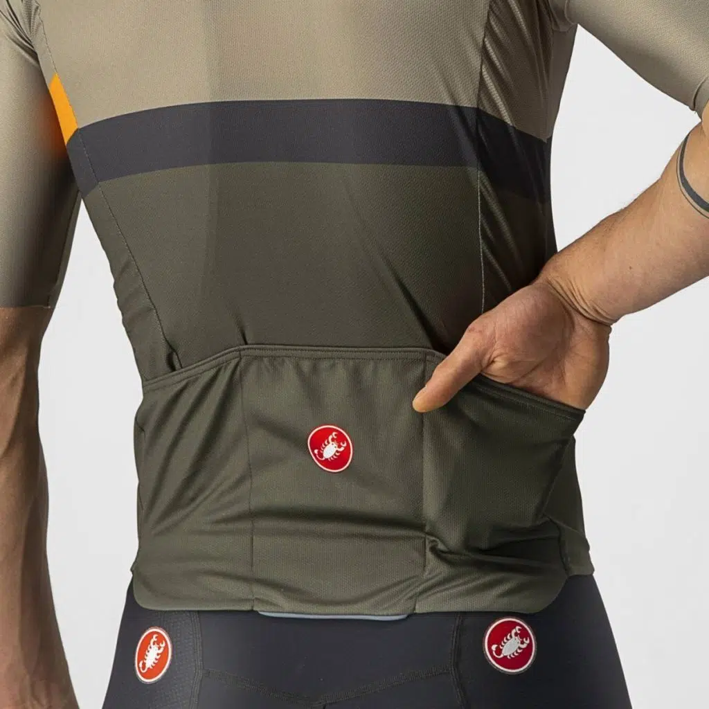 Castelli A Blocco Jersey hand in back pocket