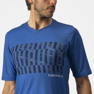 Castelli Trail Tech Tee cobalt blue chest close up