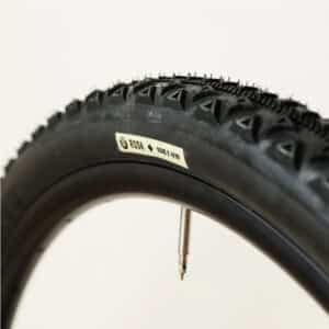 Ultradynamico Rose Robusto tire