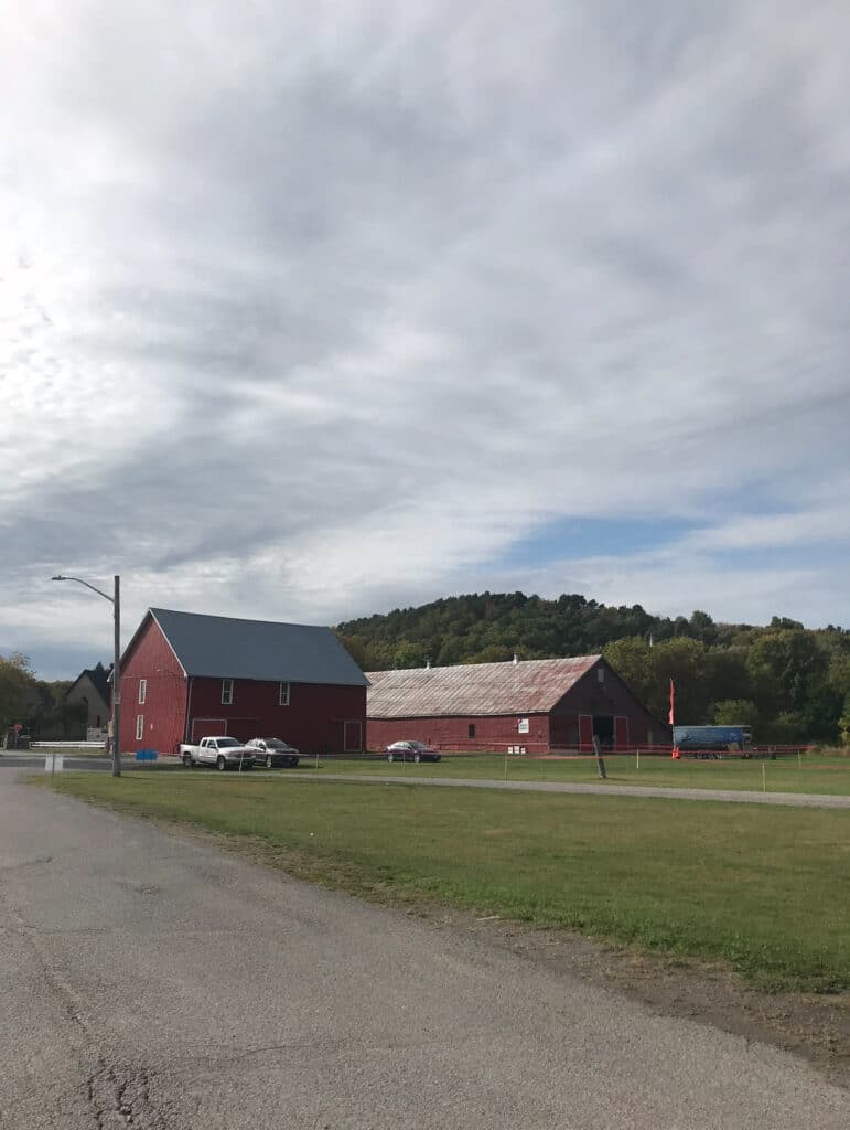 Photo of a barn in the trent hills. a view from cycling in ontario