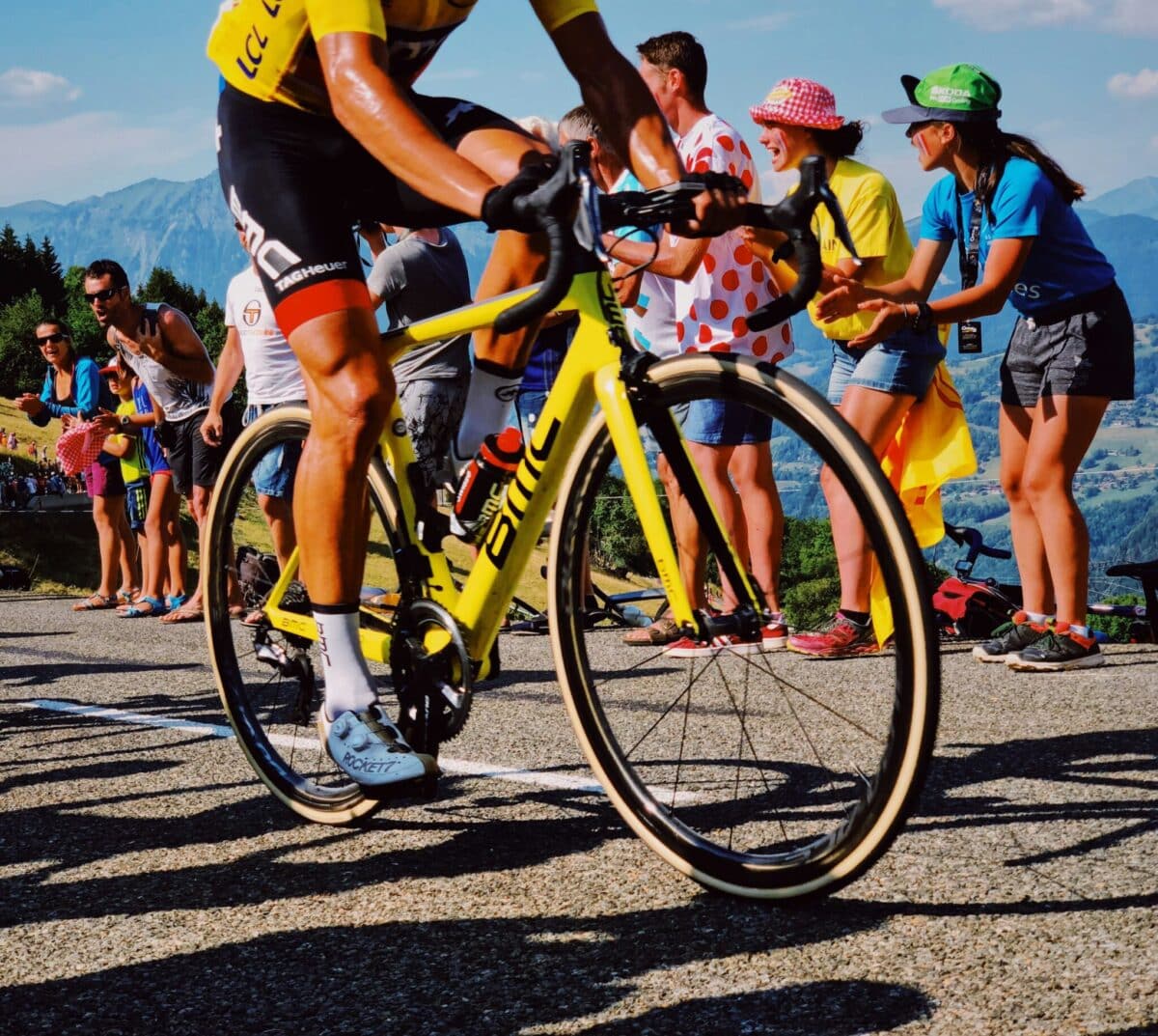 pro road cyclist with the perfect cycling crank length for themself