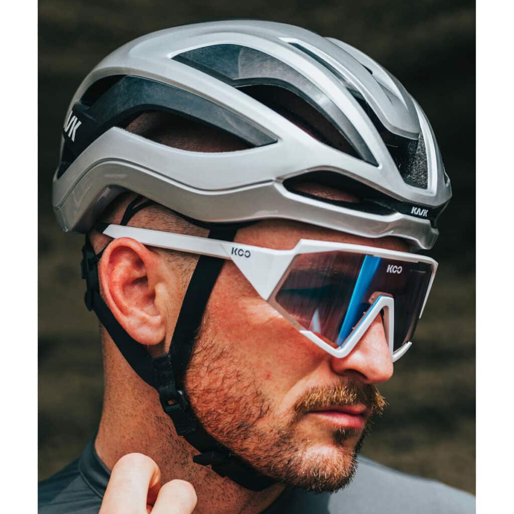 Kask Elemento Helmet Silver on man